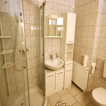 Ferienhaus Zur Mosel I 度假居 Kövenig